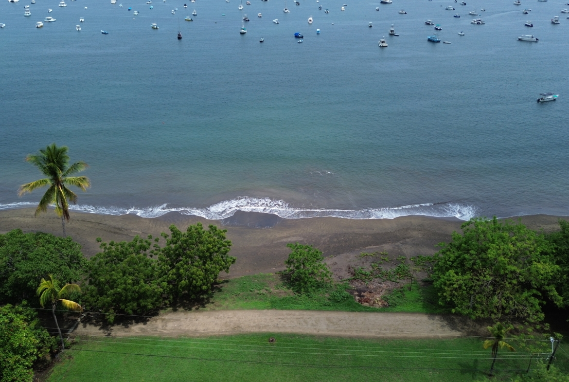 Coco Beach front Gem - 20