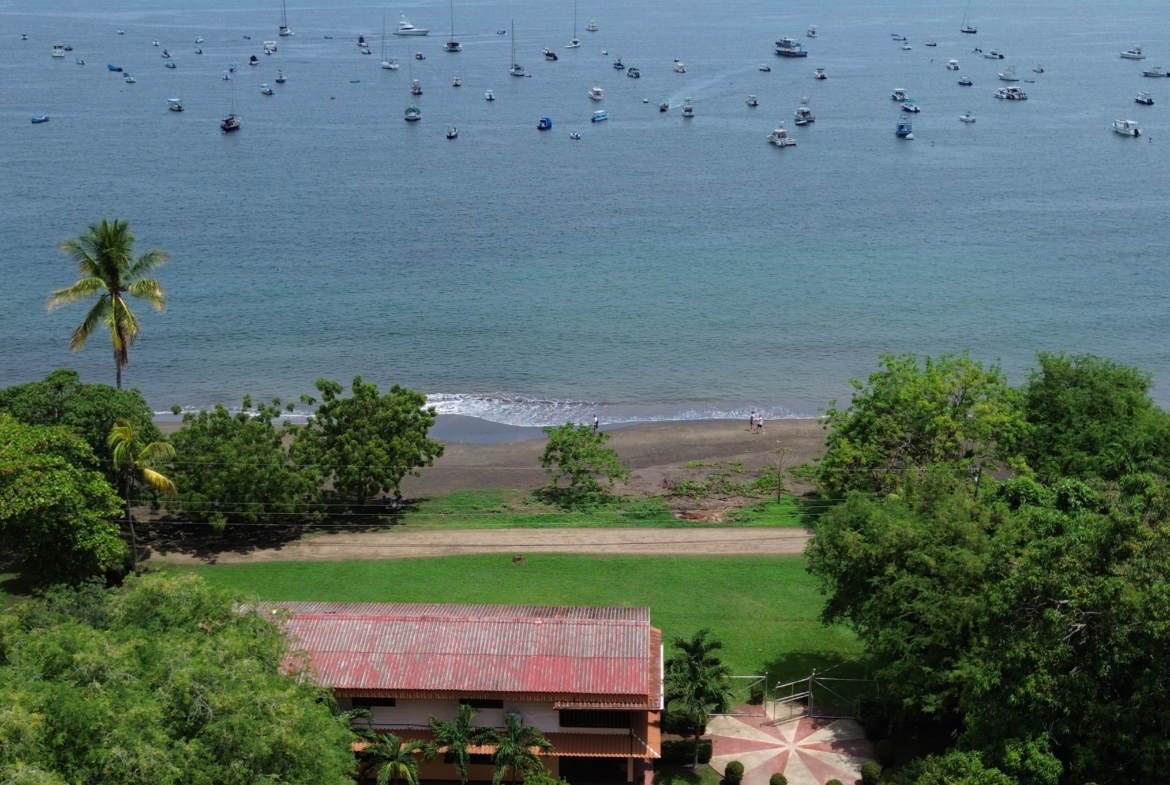Coco Beach front Gem - 13