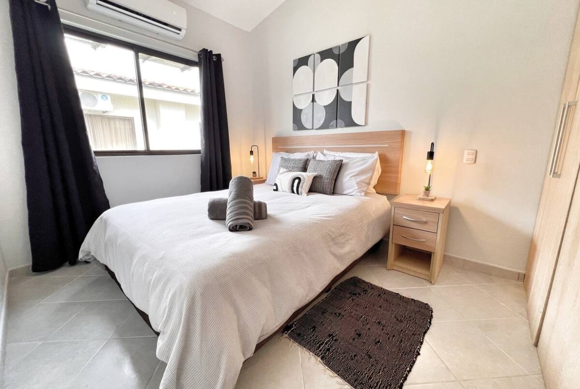 Jade Beach B28 - 1