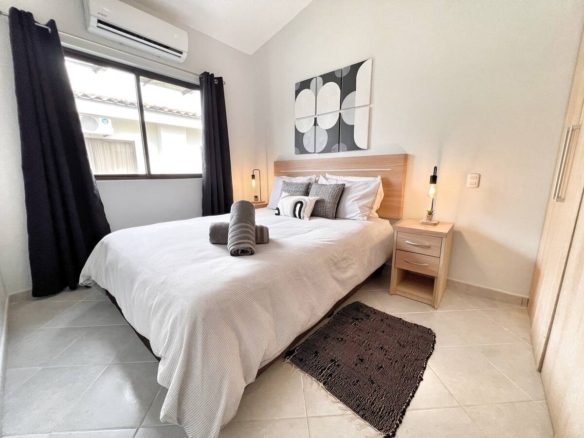 Jade Beach B28 - 1
